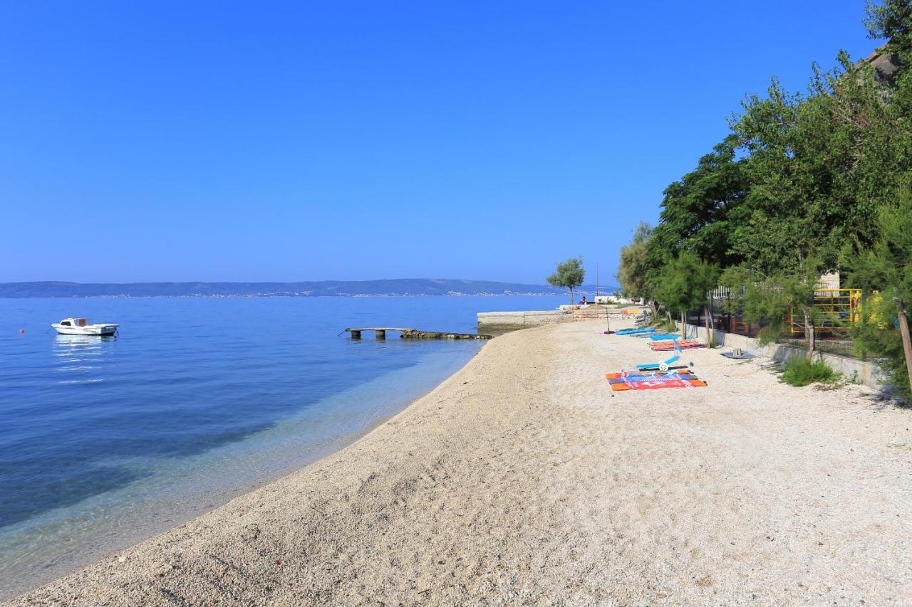 Family Friendly Apartments With A Swimming Pool Kastel Kambelovac, Kastela - 16162 Exterior photo